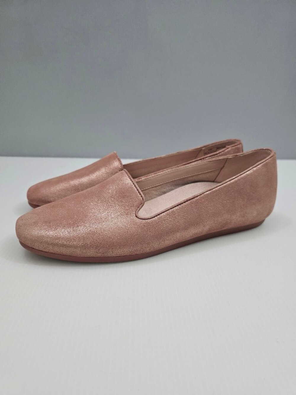 Vionic Coral Venetian Loafer Womens 9.5 Cinder Rose Metallic Suede Comfort Flats